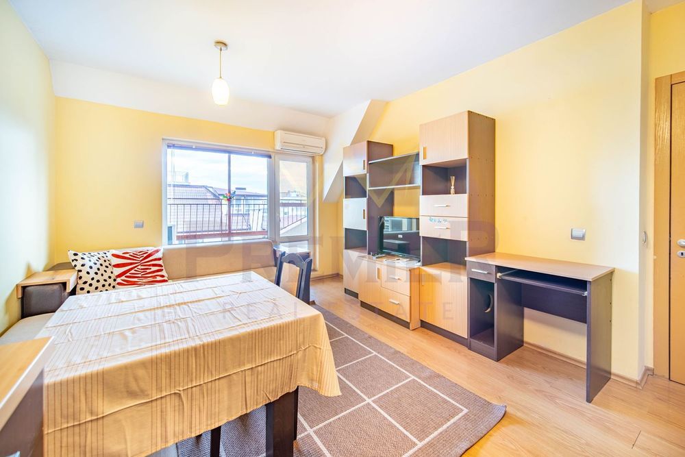 Продава се Тристаен апартамент в Варна, Възраждане 1 - 97 кв.м за 2217 €/кв.м - Снимка #2