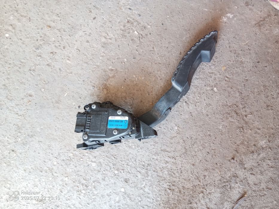 Продавам потенциометър на газта за Рено espace