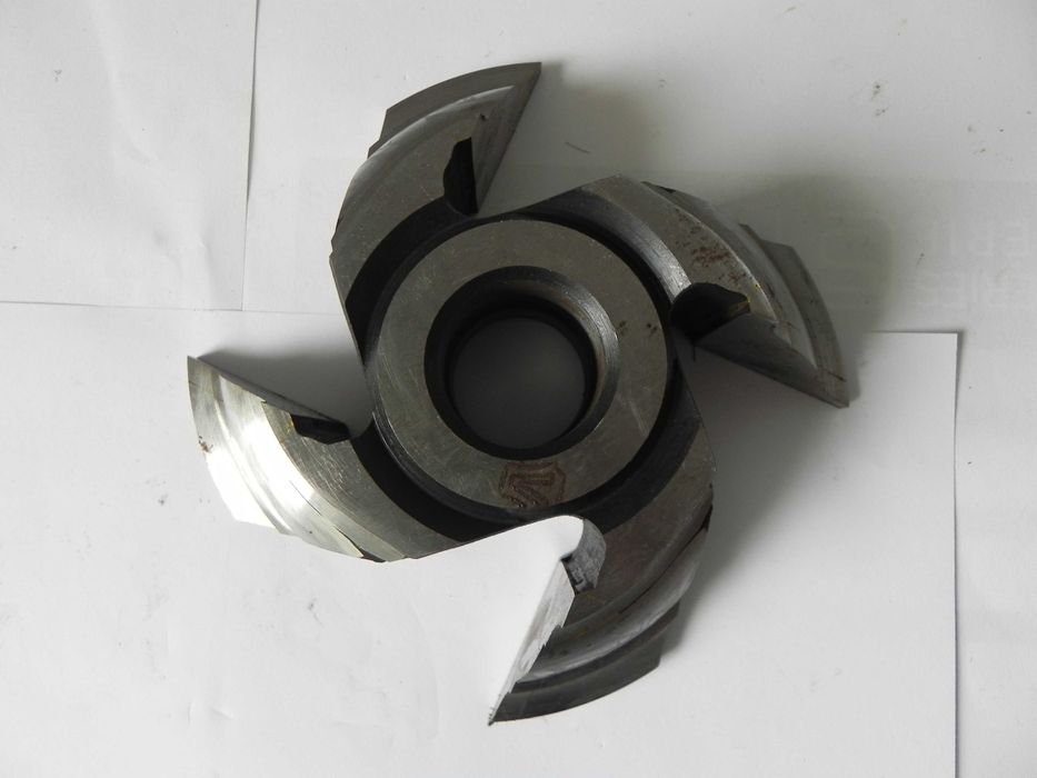 Freza alezaj profil rama mobila plinta cod N460