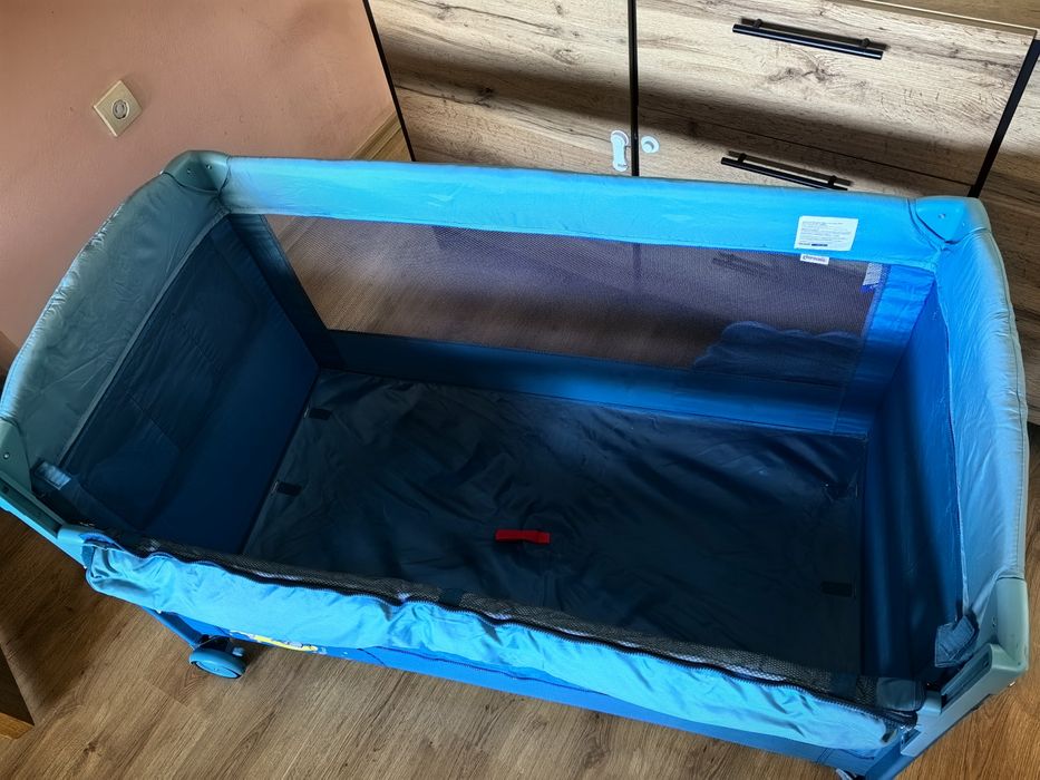 Детска сгъваема кошара Chipolino Merida с падаща преграда + матрак