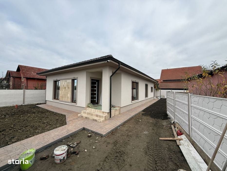 Casa Individuala,120 mp utili,12mp terasa,400 mp teren,Sanmihaiu Roman
