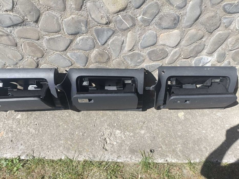 Vand plansa bord,torpedou GOLF 5-JETTA,mocheta,sertare