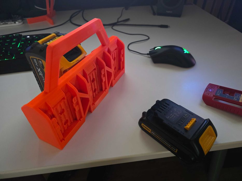 Suport baterii DEWALT / Milwaukee 4/6 acumulatori