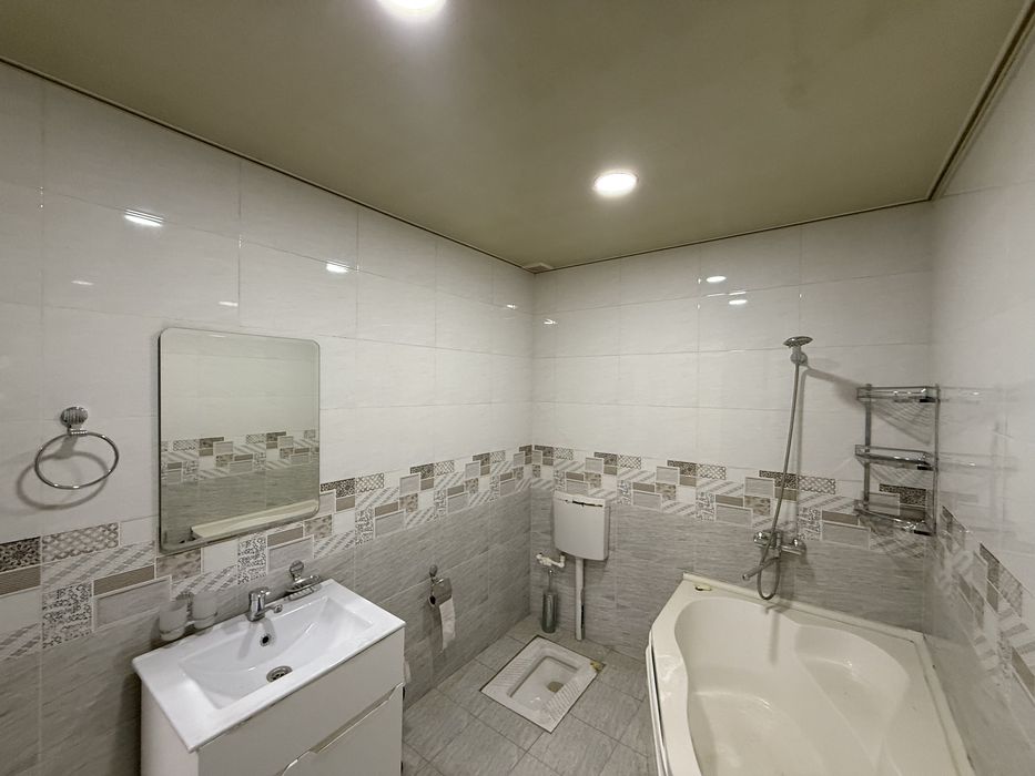 Продаеться дом улица Халкабад  ориентир Гидрометцентр 200 м2