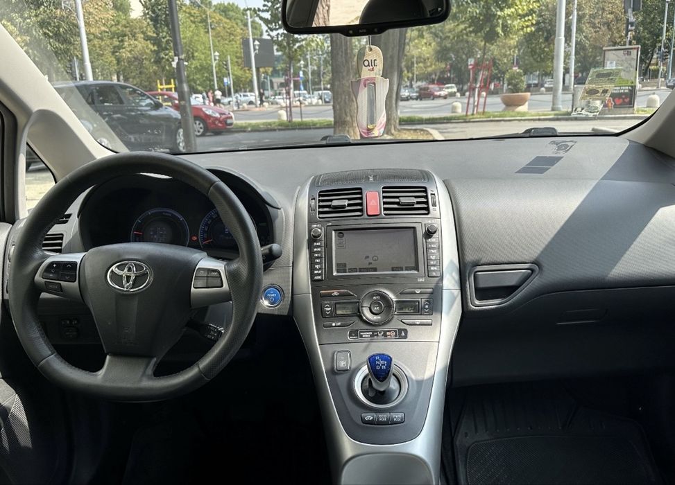 Inchiriez  toyota AURIS , HYBRID! Uber/Bolt