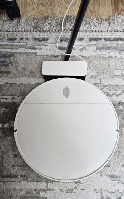Робот пылесос Xiaomi Mi Robot Vacuum-Mop Essential (MJSTG1)