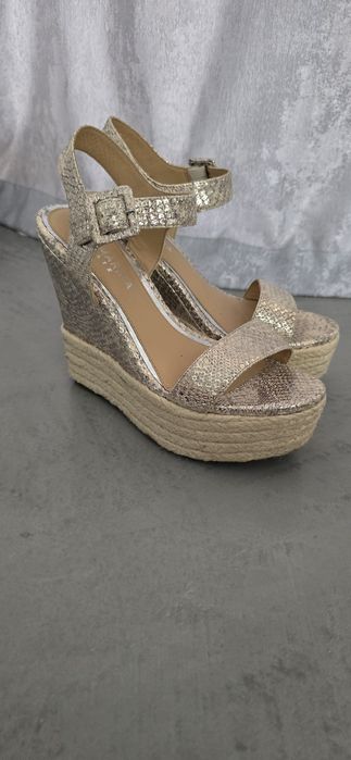 Sandale din piele NOI!