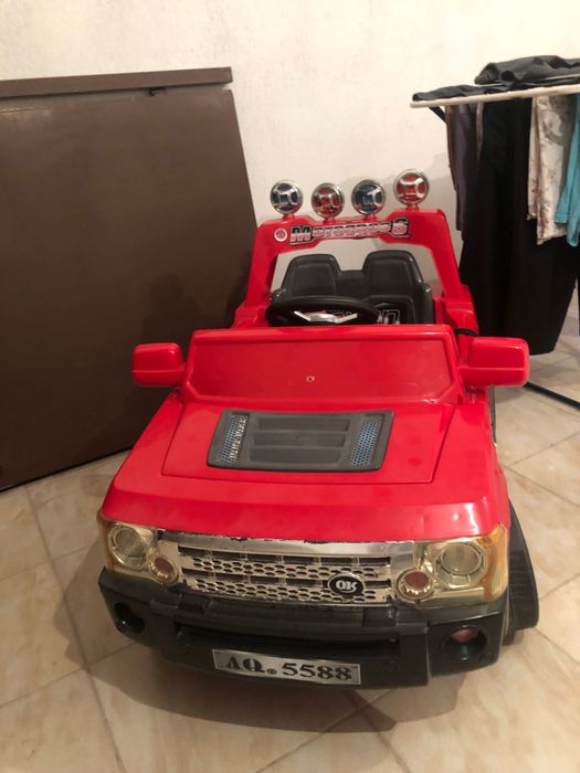 Акумулаторна кола за деца