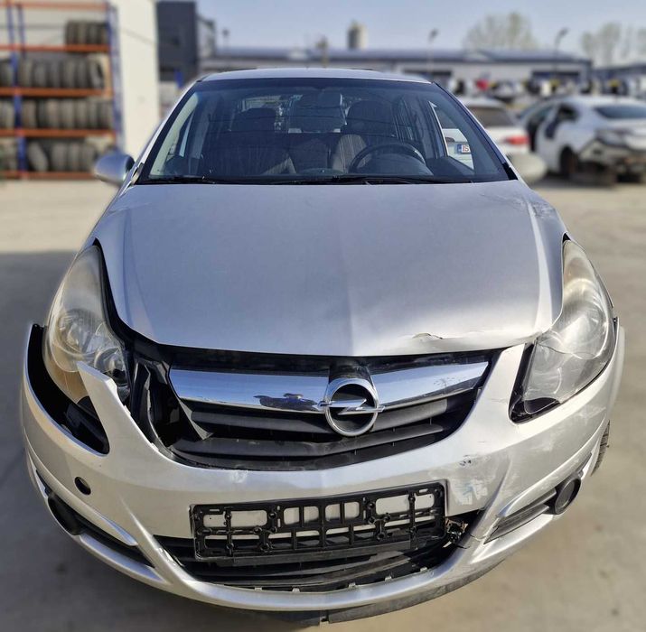 Dezmembrez Opel Corsa D 1.3D 75 CP cod motor Z13DTJ 5+1 trepte E 4 2010