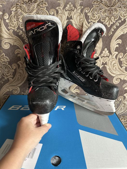 Коньки хоккейные Bauer