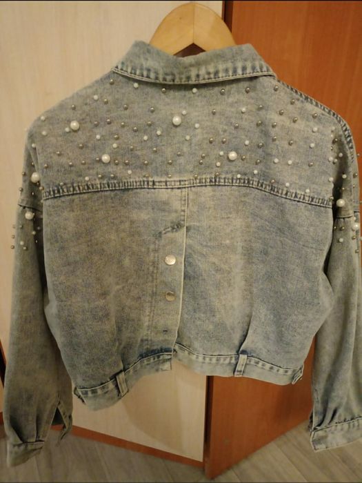 Продаю джинсовую куртку