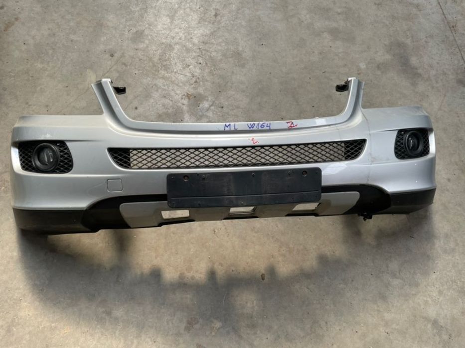 Bara fata completa MERCEDES ML W164 cu grile,halogene