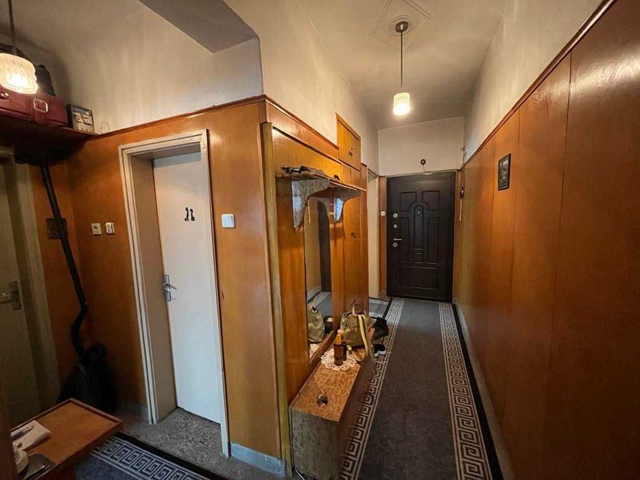 Продава се Четиристаен апартамент в Кюстендил, Бузлуджа - 96 кв.м за 969 €/кв.м - Снимка #1