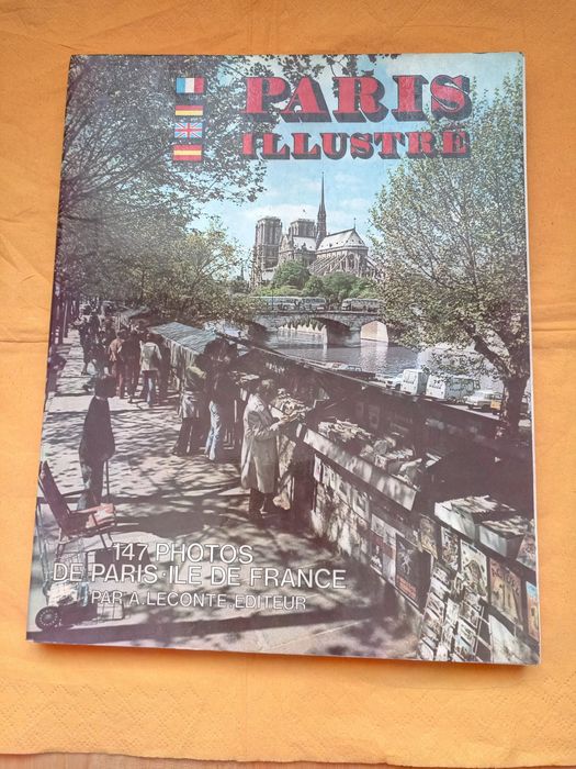 Parisul Ilustrat- 147 fotografii din Paris- A.Leconte.Editeur