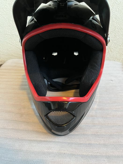 Каска за Downhill Bell (КАПАРИРАНА)