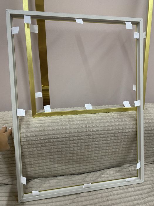 Золотые интерьерные рамки 60×80