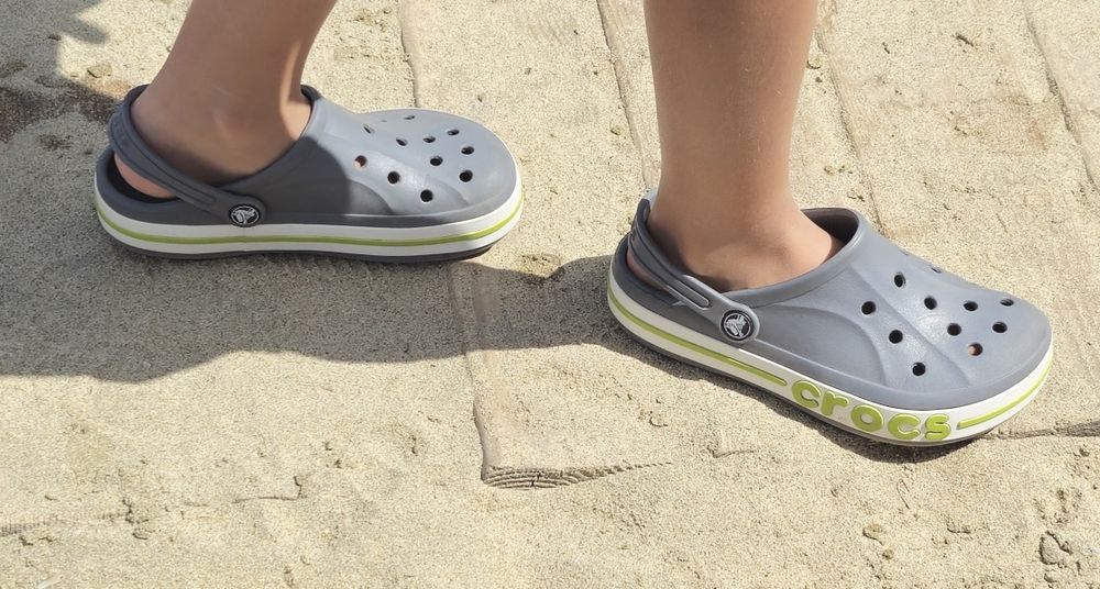 Олекотени маратонки 33,  Crocs 33/34