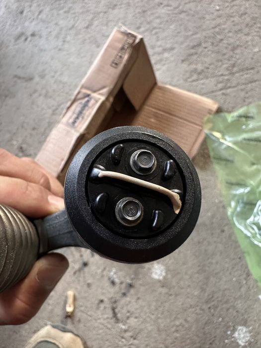 Продам новые Форсунка SCANIA