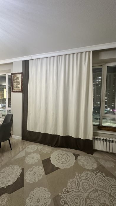 Продам шторы 2 комплекта