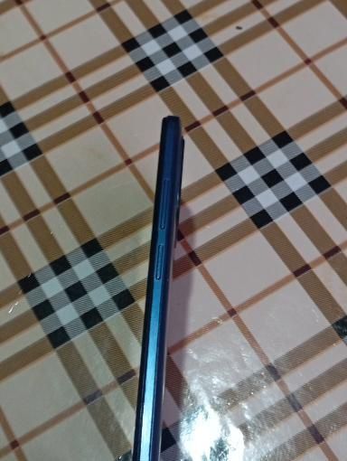 Redmi 12 c ideal 1 yil ishlatilgan abmen bor poco x 3 ga kar dak bor