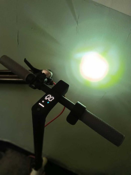 Електрическа тротинетка, скутер 250 и 350W пъргави, батерия зарядно ОК