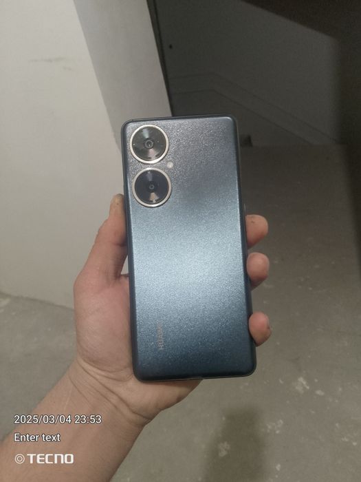 Huawei nova 11 i 8+3. 128gb xotira 60fps.