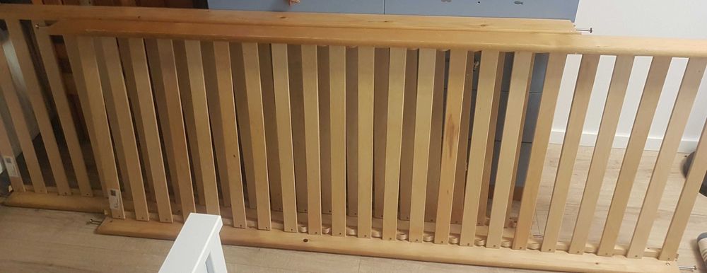 Paturi suprapuse din lemn de pin