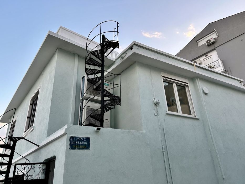 Парапети вити стълби