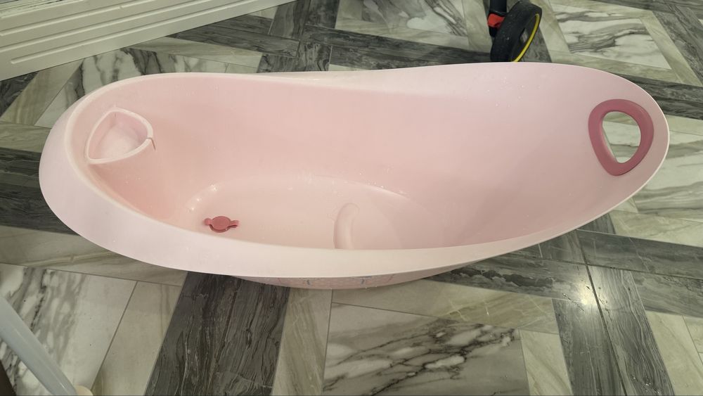 Продам ванночку детскую