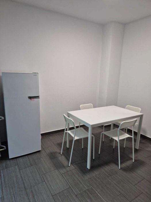 Дава се под наем Двустаен апартамент в София, Лозенец - 70 кв.м за 920 € - Снимка #1