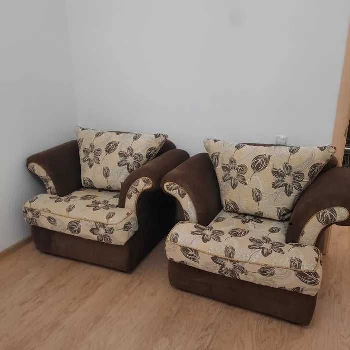 Продам два кресла