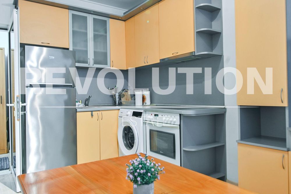 Двустаен апартамент в ж.к. Дружба 1.