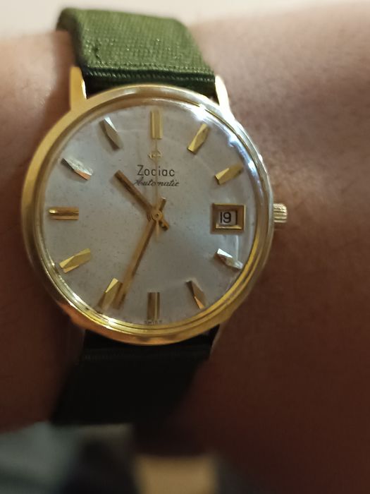 Zodiac automatic -швейцарски часовник