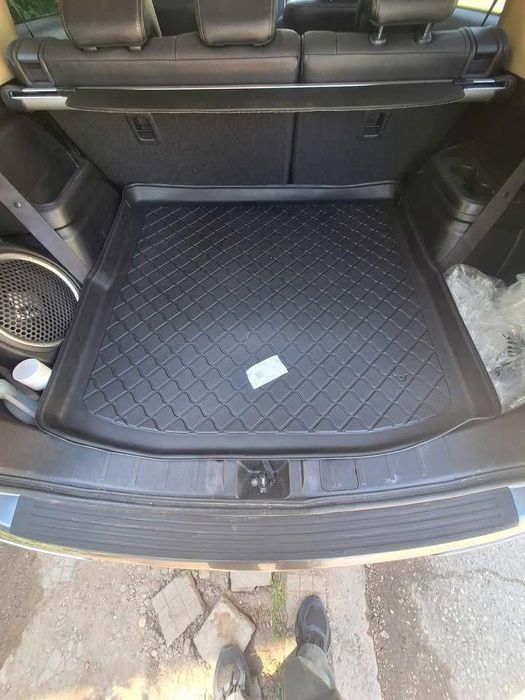 Гумени стелки за почти всички марки и модели автомобили и бусове.