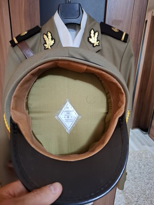 Costum militar cu diagonala