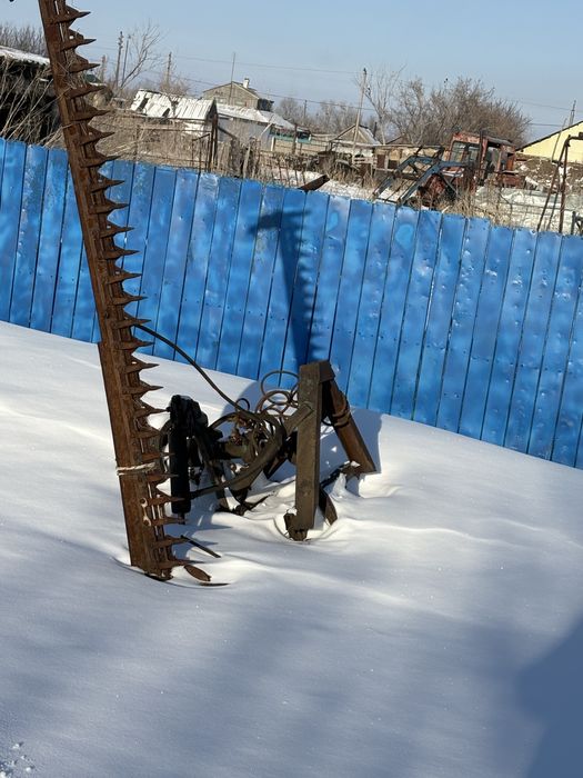 Продам трактор   т25