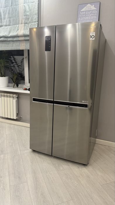 Холодильник LG двух дверный