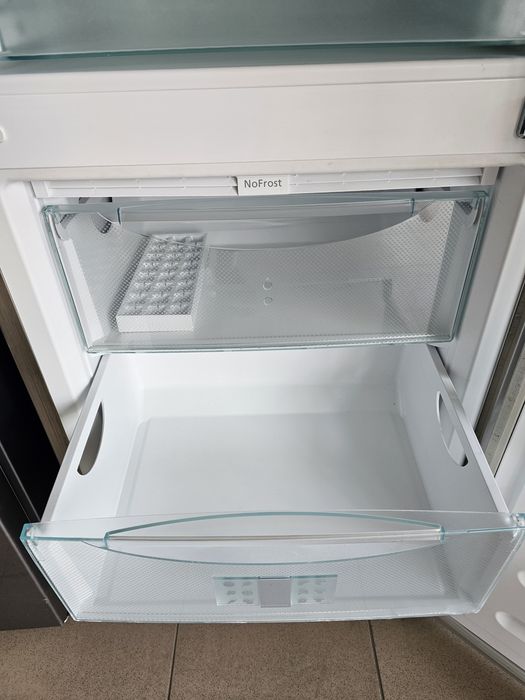 Хладилник с фризер LIEBHERR No frost