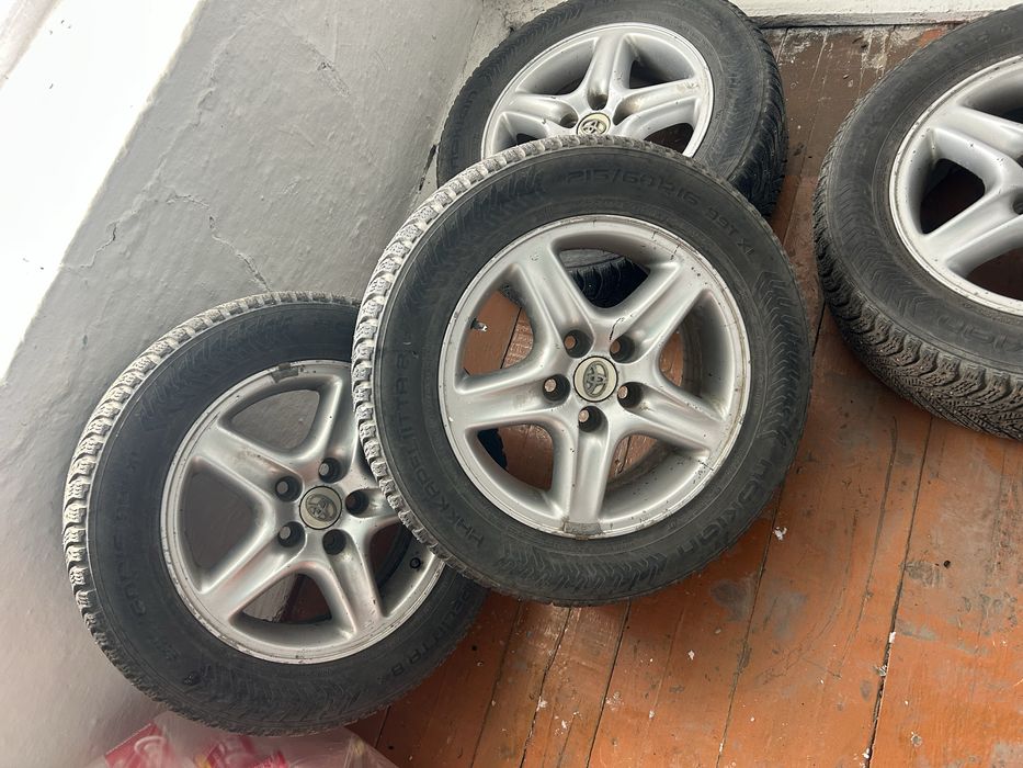 4 шт накаченный , шипованный