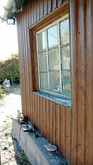 Стройм забор из проф листа пристройка углярка