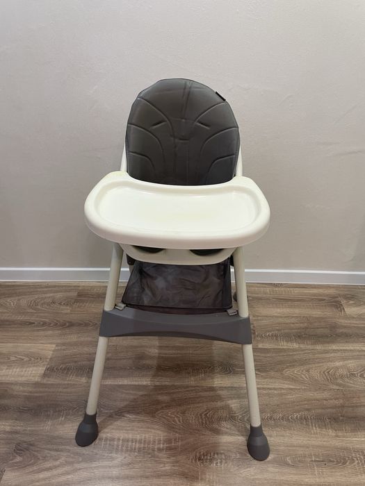 Детский стол для кормления .