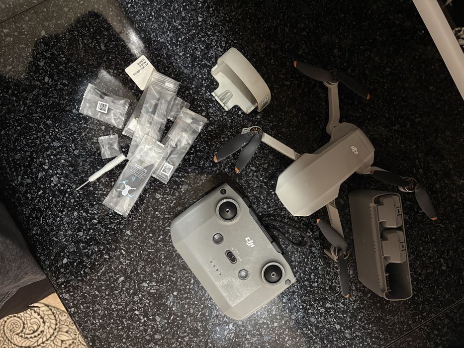 Дрон dji mini 2 квадракоптер.