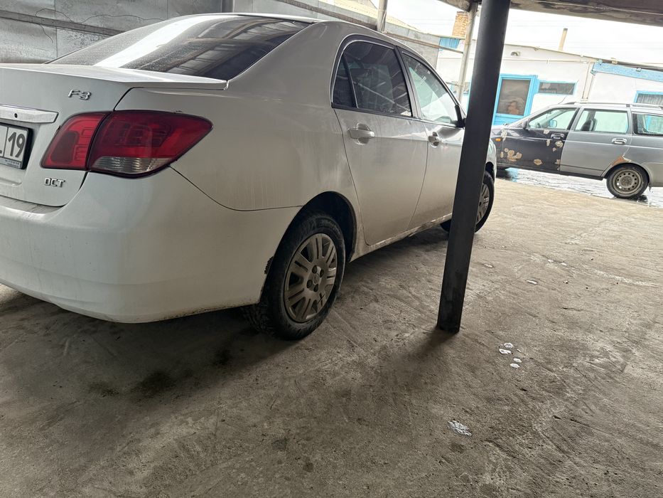 Byd L3 2013 года