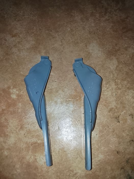 Петля капота на Поло