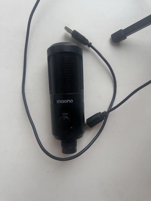 Продам микрофон maono