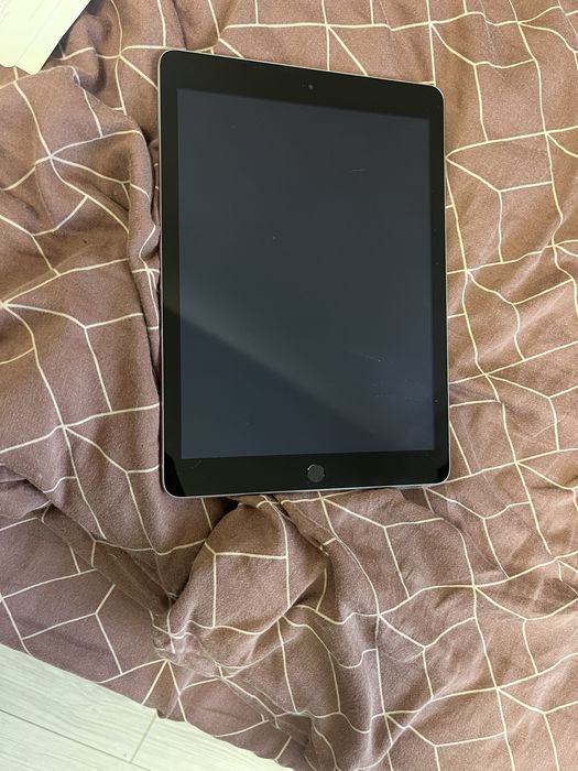 vand ipad,cu cutie originala