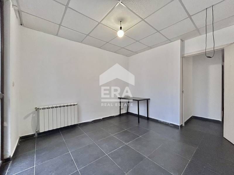 Дава се под наем Офис в София, Център - 125 кв.м за 1097.01 € - Снимка #2