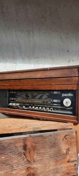 Radio vechi pacific S732TP