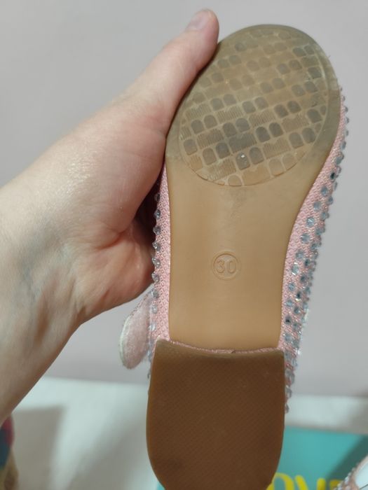 Продам детские туфли