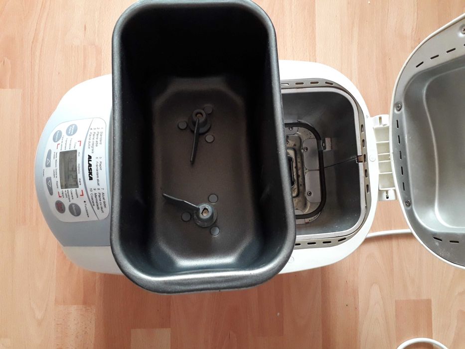 Masina de facut paine Alaska BM2000 cu 10 programe, stare impecabila